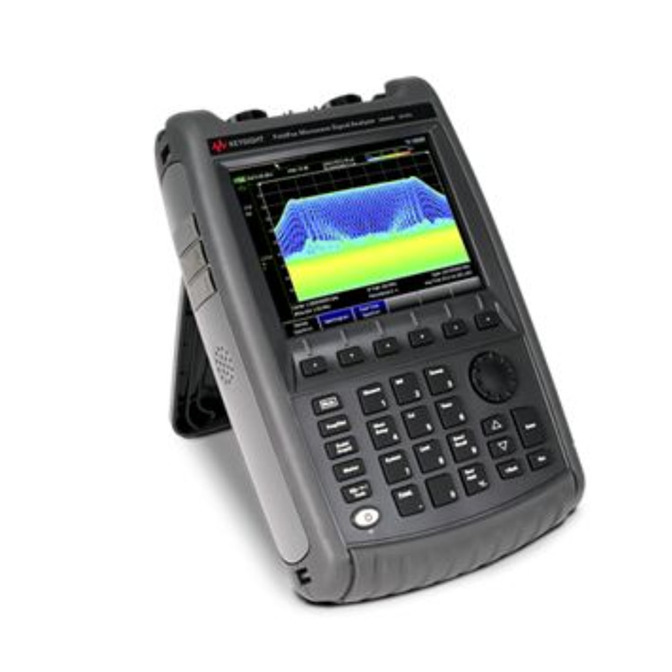 Analizador de espectro de microondas portátil FieldFox N9960B